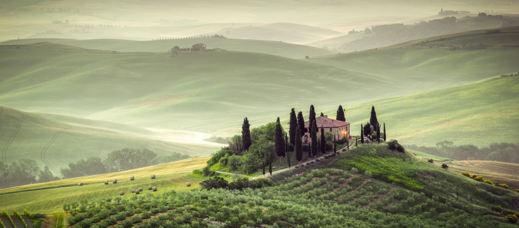 Immergiti nelle eccellenze enogastronomiche italiane